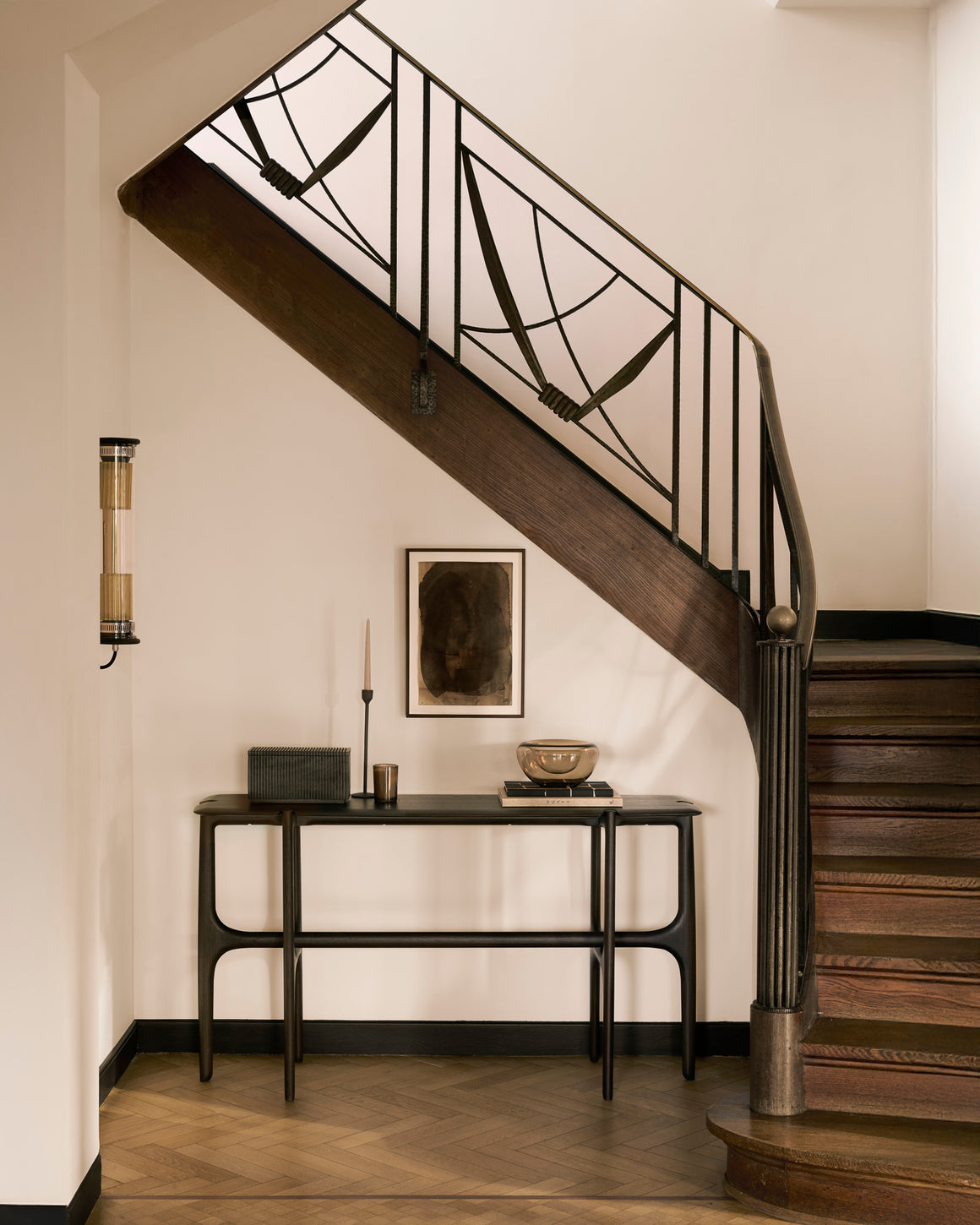 Blend dining table - varnished Microcement top - Off White - Dark Bron ...