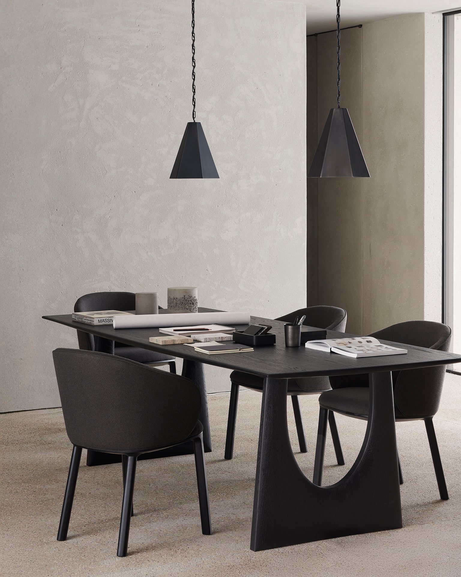 Unda dining chair - varnished oak - black - Charcoal fabric - 61x58x81 ...